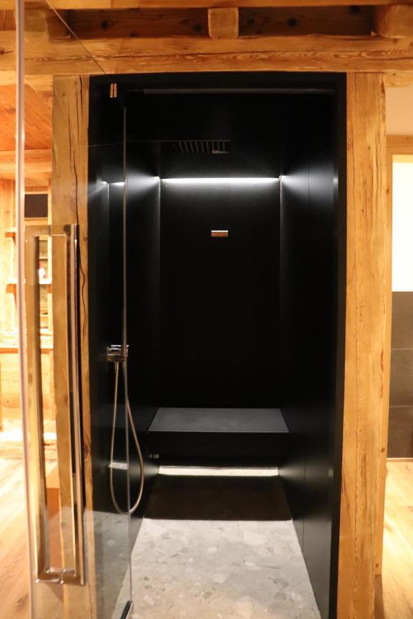 Hotel Ciasa Lorenzi กอร์ตินาดัมเปซโซ ภายนอก รูปภาพ