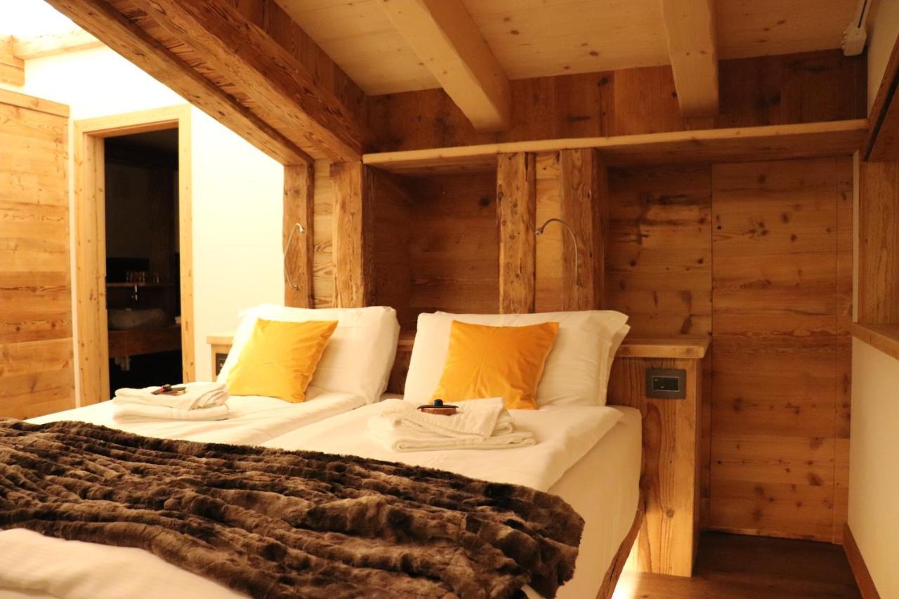 Hotel Ciasa Lorenzi กอร์ตินาดัมเปซโซ ภายนอก รูปภาพ
