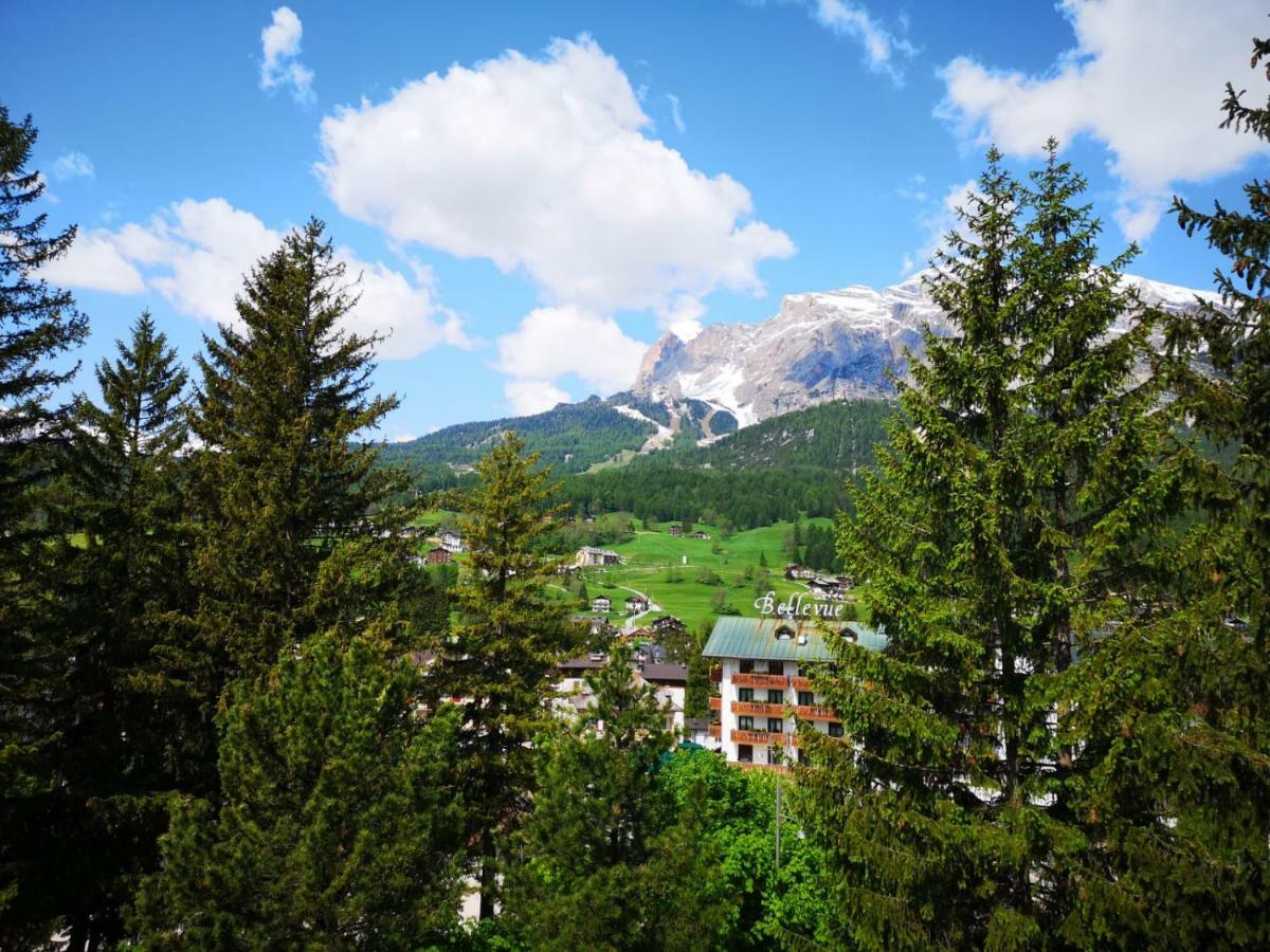 Hotel Ciasa Lorenzi กอร์ตินาดัมเปซโซ ภายนอก รูปภาพ